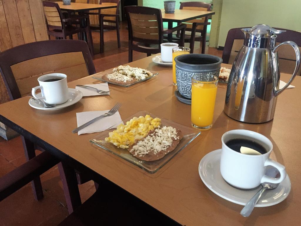 Hotel Plaza Morelia Kültér fotó